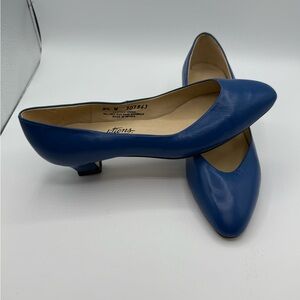 Auditions Women’s Blue Kitten Heels Pumps Size 8.5W